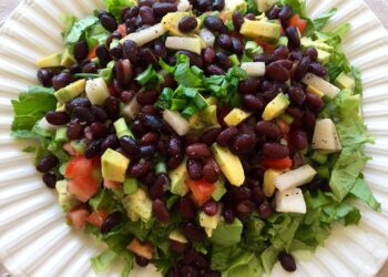 Ricetta Insalata di quinoa con avocado e fagioli neri