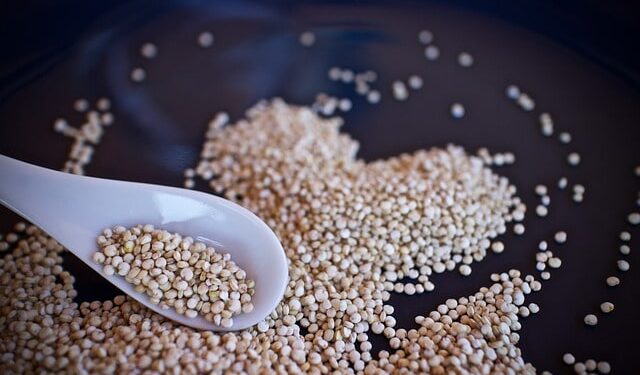 Quinoa proprietà, benefici e modi per utilizzarla in cucina