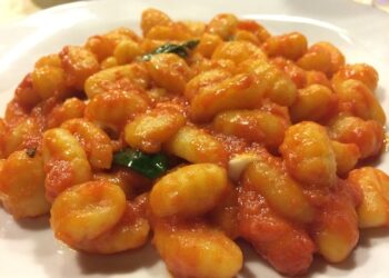 Ricetta Gnocchi di patate senza glutine con salsa di pomodoro
