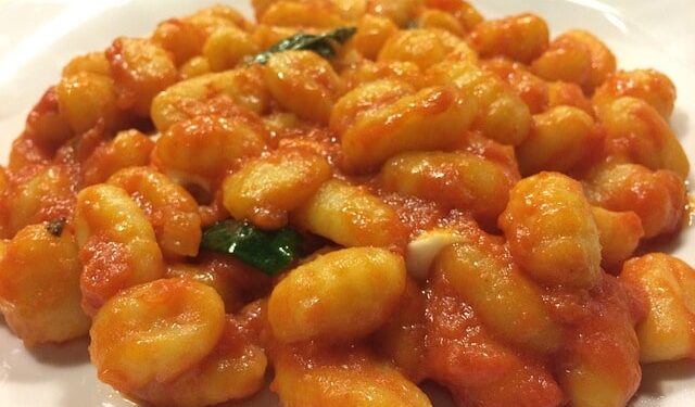 Ricetta Gnocchi di patate senza glutine con salsa di pomodoro